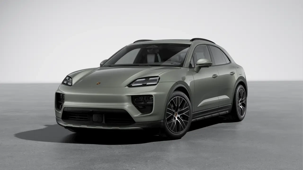2025 Porsche Macan Electric - Image 8 of 31