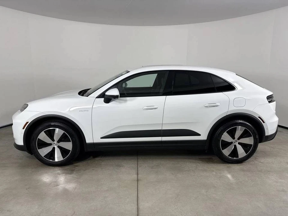 2025 Porsche Macan Electric - Image 2 of 4
