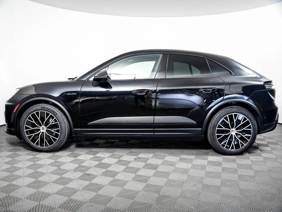 2025 Porsche Macan Electric - Image 2 of 5