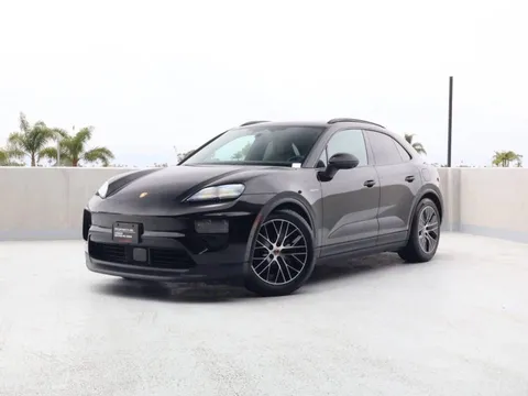 2025 Porsche Macan 4 Electric