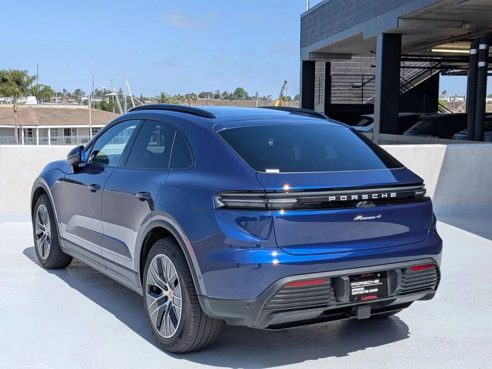 2025 Porsche Macan Electric - Image 3 of 5