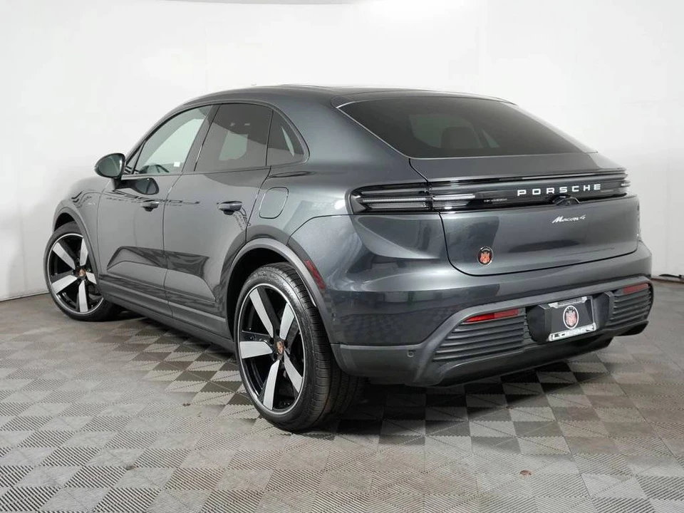 2025 Porsche Macan Electric - Image 3 of 5