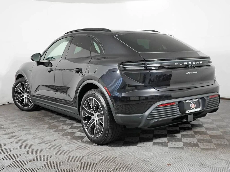 2025 Porsche Macan Electric - Image 3 of 5