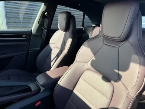 2025 Porsche Macan Electric - Image 6 of 6