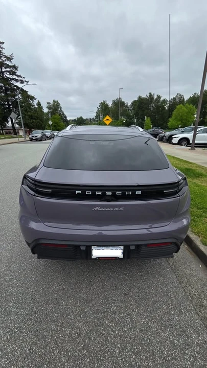 2025 Porsche Macan Electric - Image 2 of 6