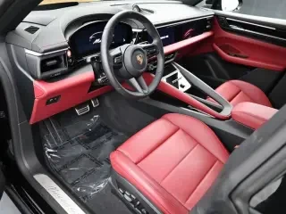 2025 Porsche Macan Electric - Image 4 of 4