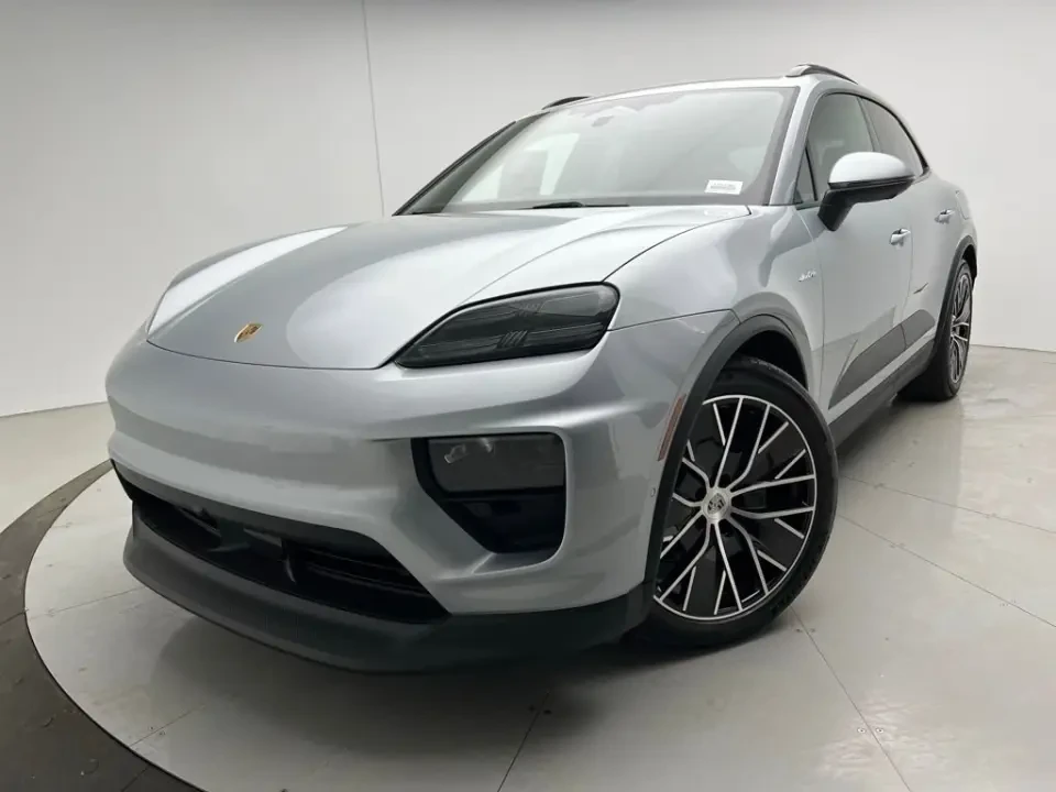 2025 Porsche Macan Electric - Image 6 of 6