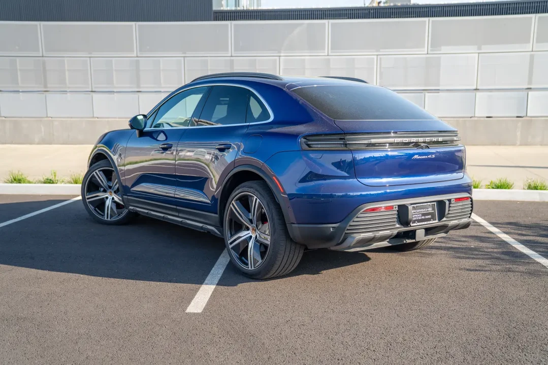 2025 Porsche Macan Electric - Image 3 of 12