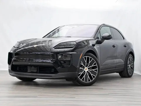 2025 Porsche Macan 4S Electric