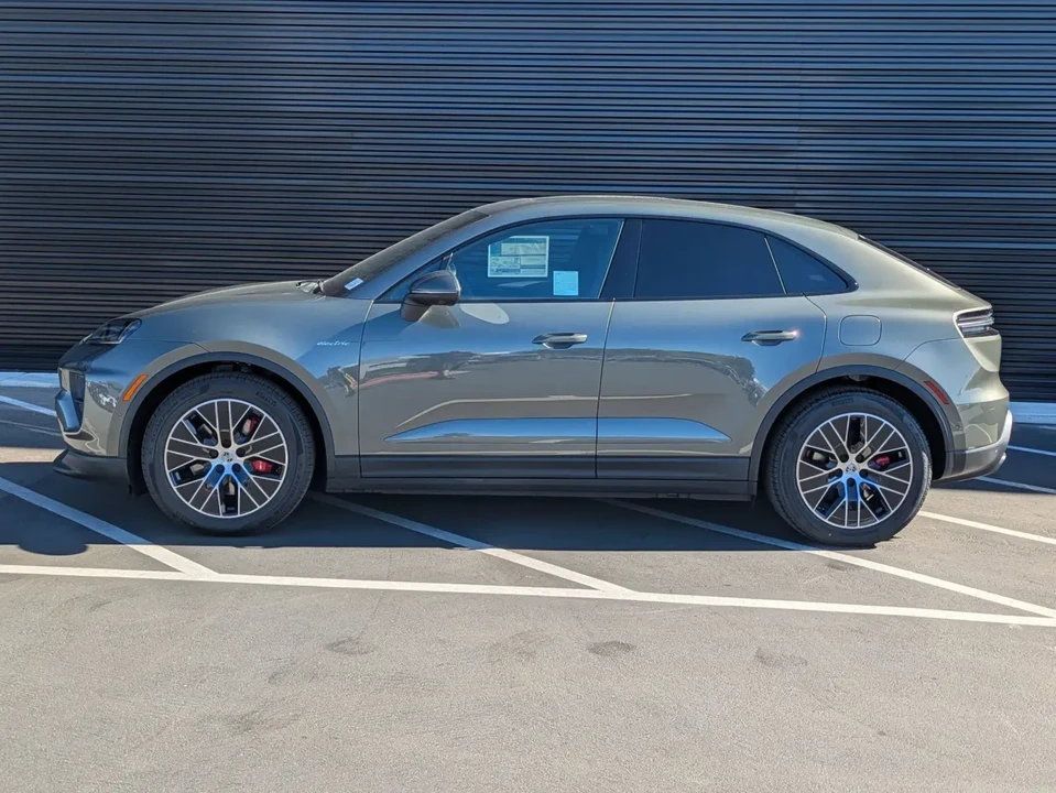 2025 Porsche Macan Electric - Image 2 of 7