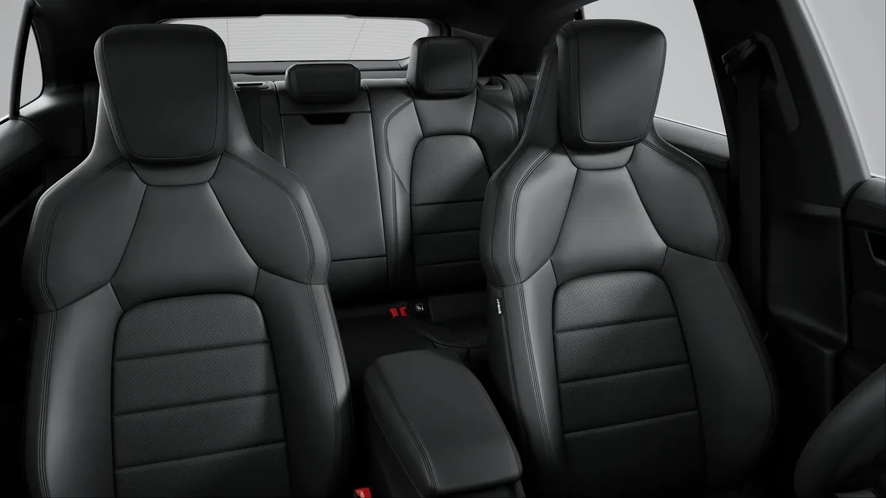 2025 Porsche Macan Electric - Image 7 of 10