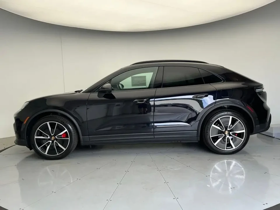 2025 Porsche Macan Electric - Image 2 of 10