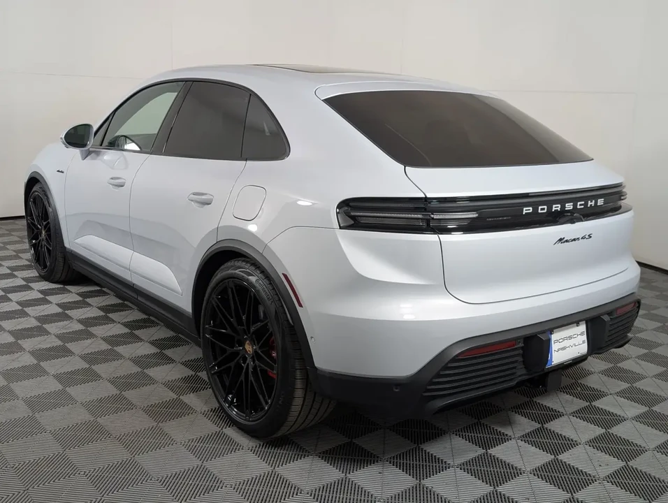 2025 Porsche Macan Electric - Image 3 of 13