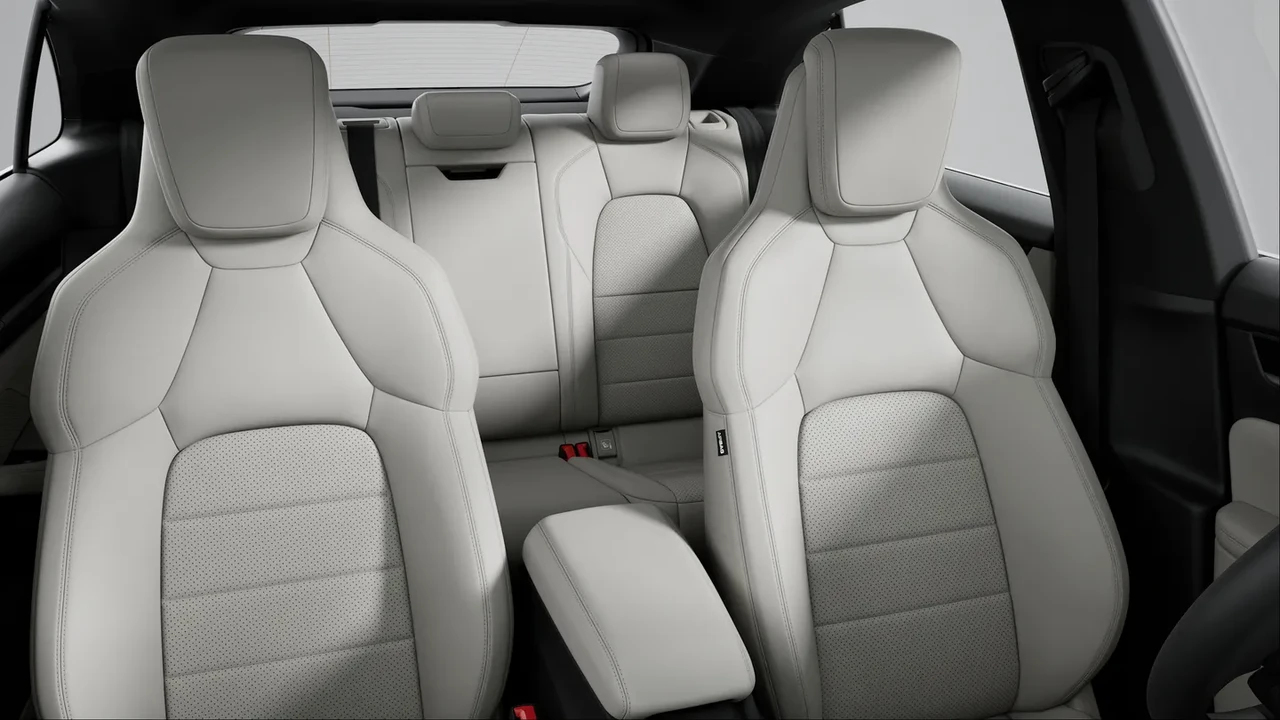 2025 Porsche Macan Electric - Image 7 of 13