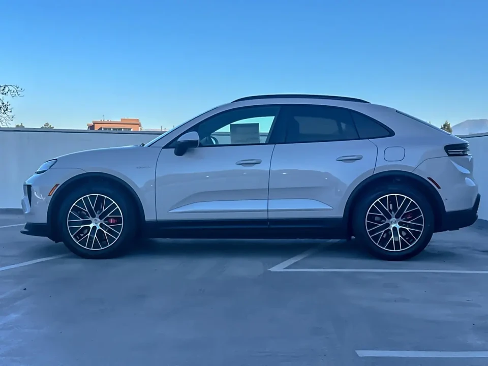 2025 Porsche Macan Electric - Image 2 of 13