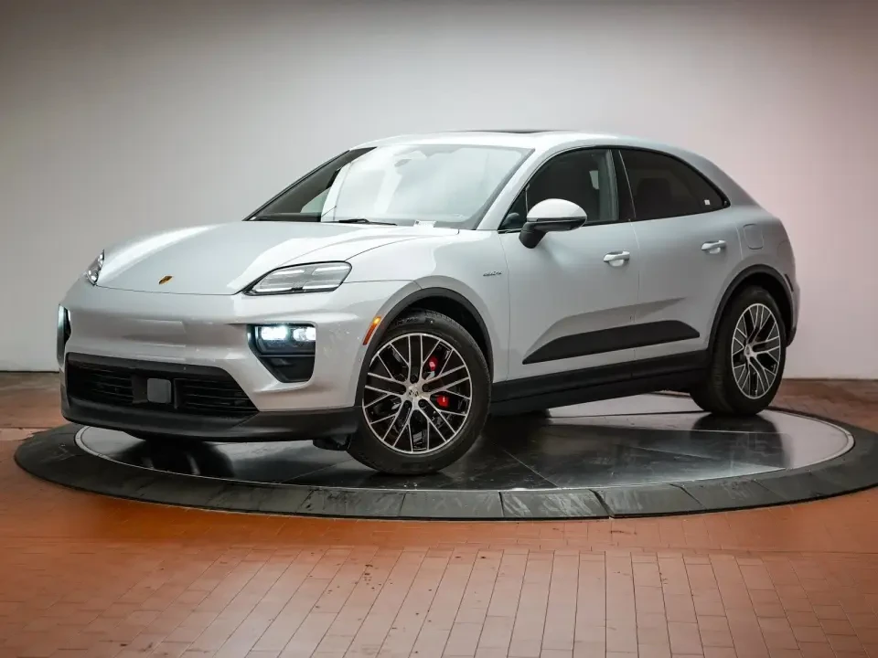 2025 Porsche Macan Electric - Image 13 of 13
