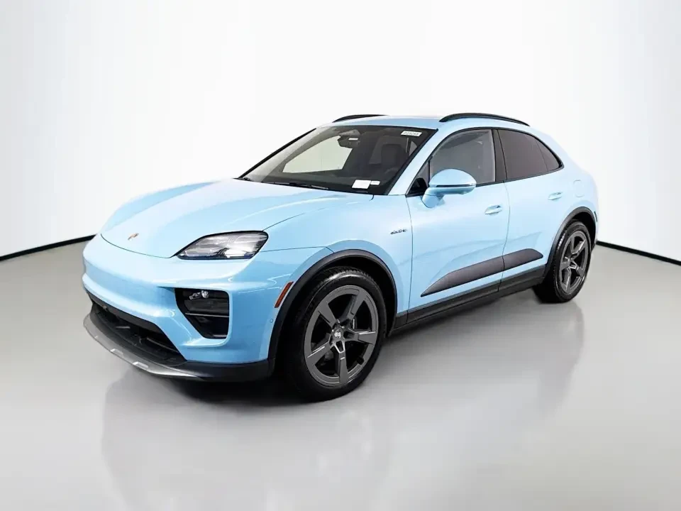 2025 Porsche Macan Electric - Image 12 of 13