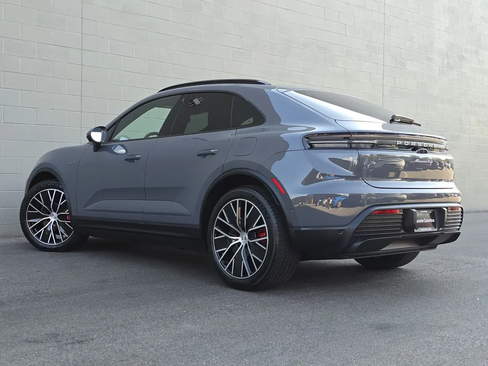 2025 Porsche Macan Electric - Image 3 of 13