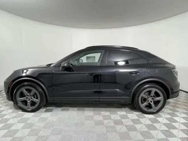 2025 Porsche Macan Electric - Image 2 of 12