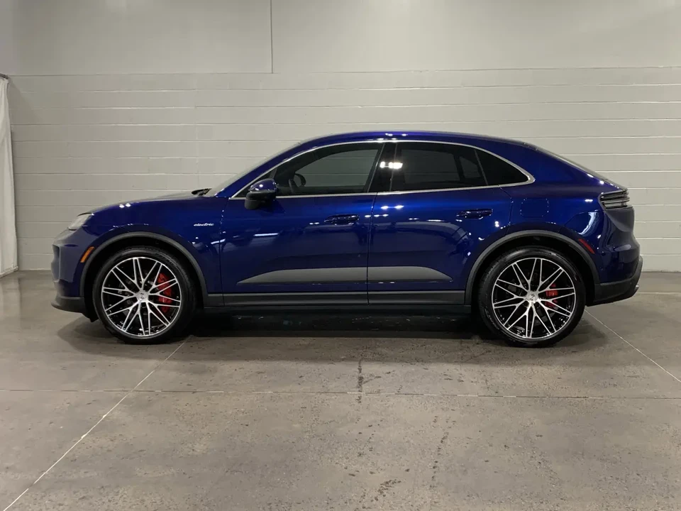 2025 Porsche Macan Electric - Image 2 of 11