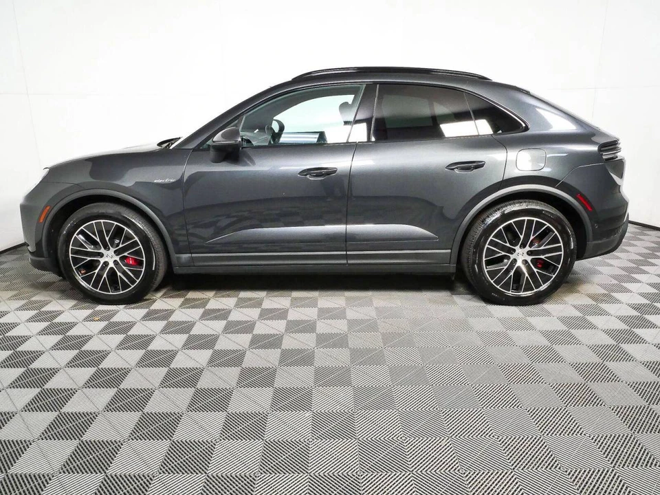 2025 Porsche Macan Electric - Image 2 of 4