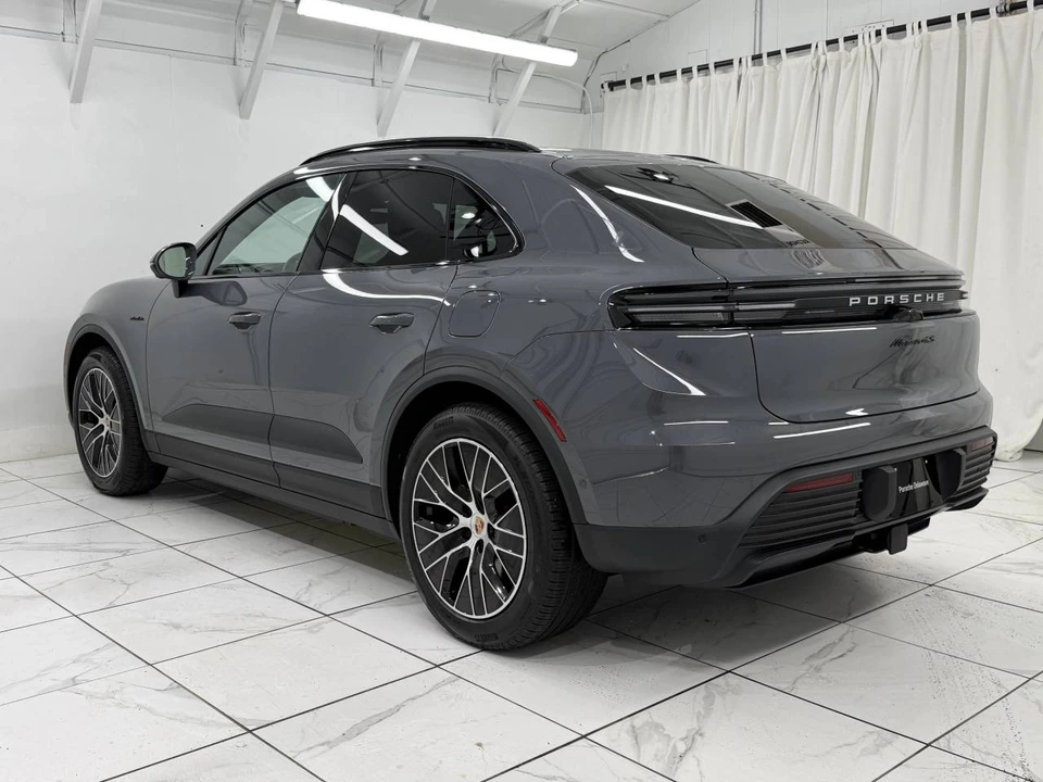 2025 Porsche Macan Electric - Image 3 of 5