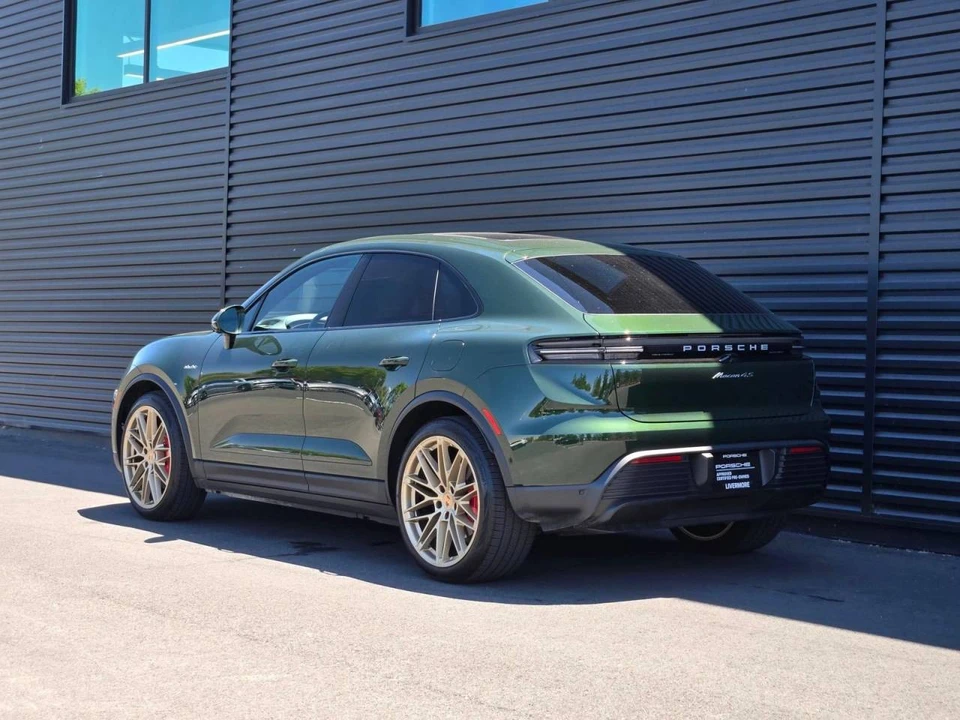 2025 Porsche Macan Electric - Image 3 of 5