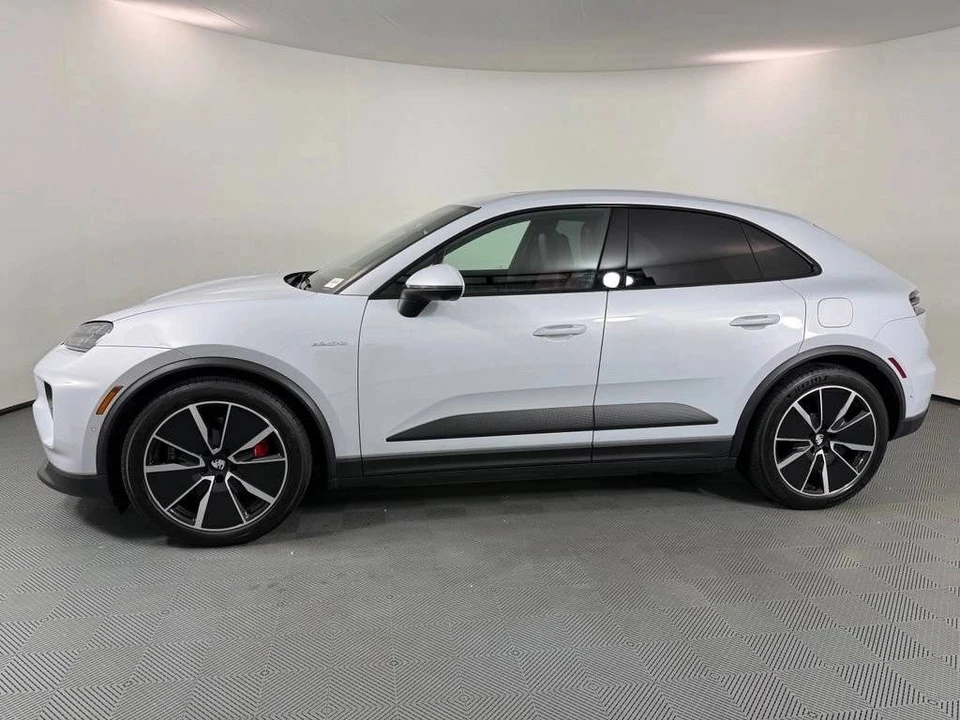2025 Porsche Macan Electric - Image 2 of 5