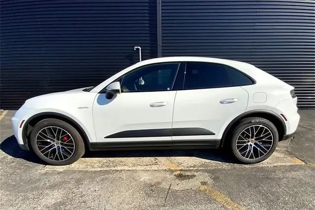 2025 Porsche Macan Electric - Image 2 of 14