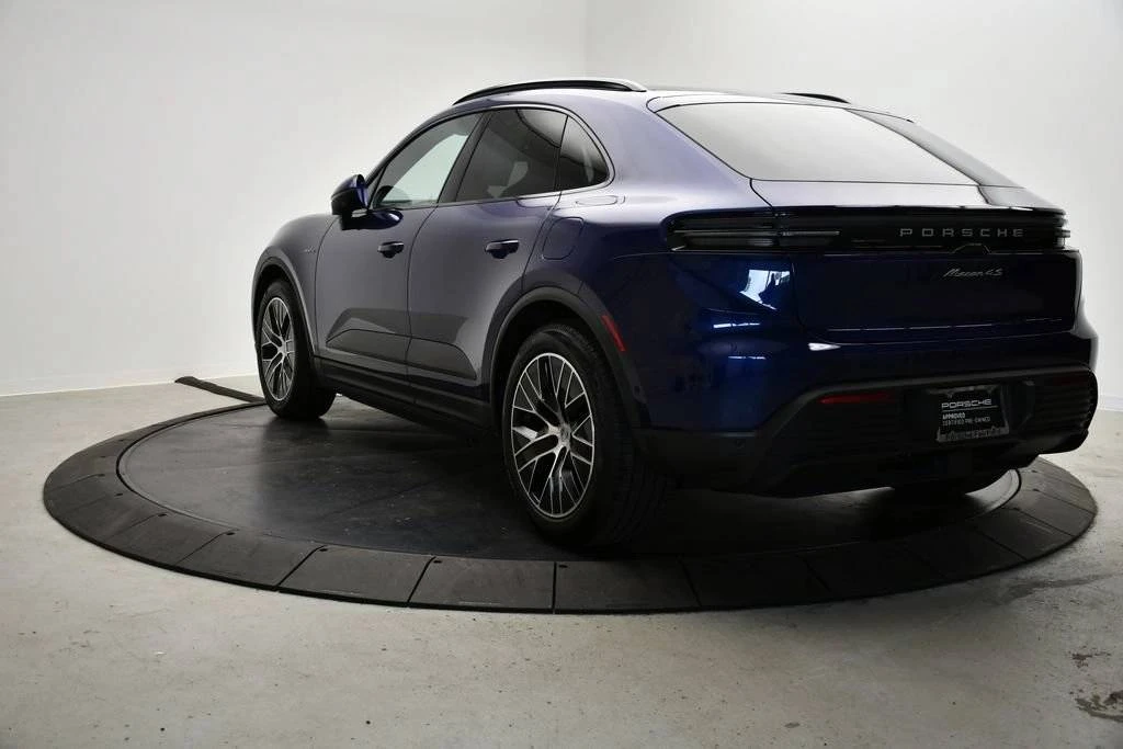 2025 Porsche Macan Electric - Image 3 of 5