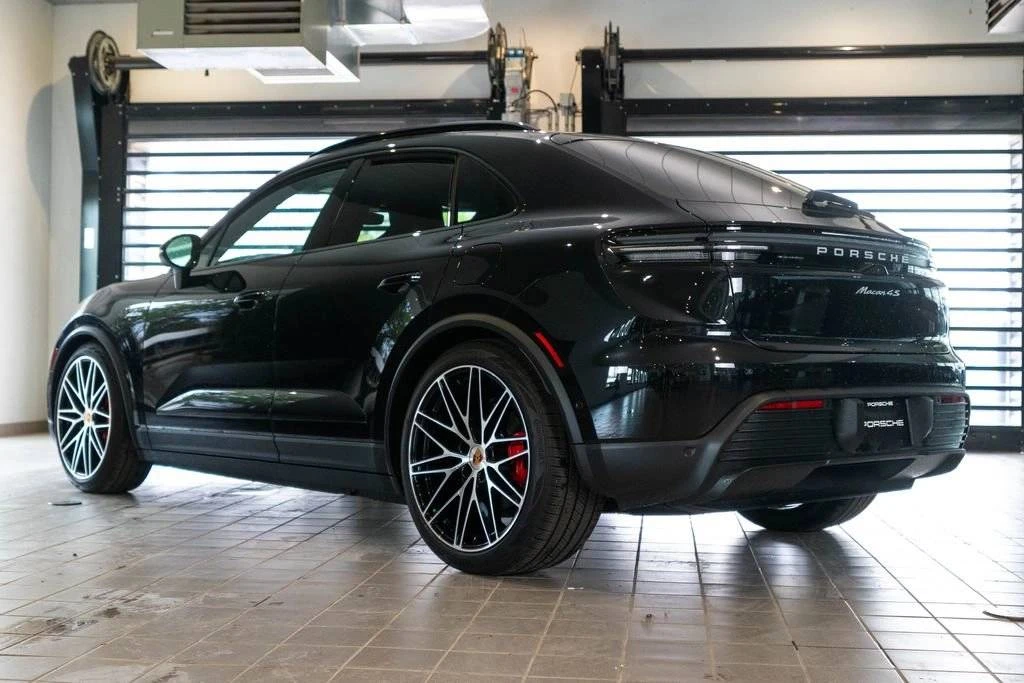2025 Porsche Macan Electric - Image 3 of 5