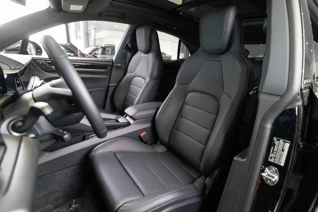 2025 Porsche Macan Electric - Image 5 of 5