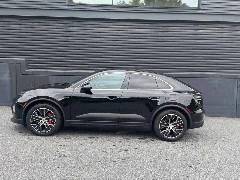 2025 Porsche Macan Electric - Image 2 of 4