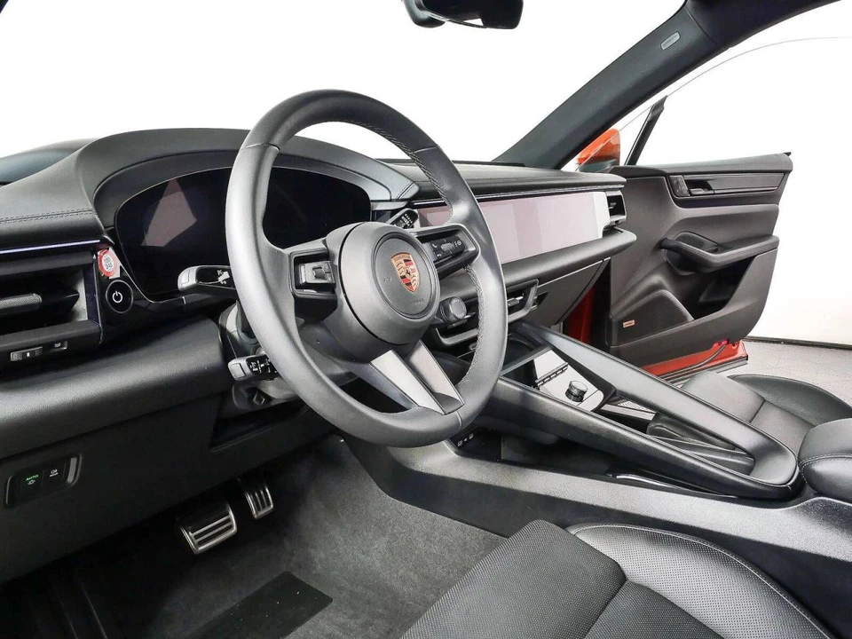 2025 Porsche Macan Electric - Image 4 of 4