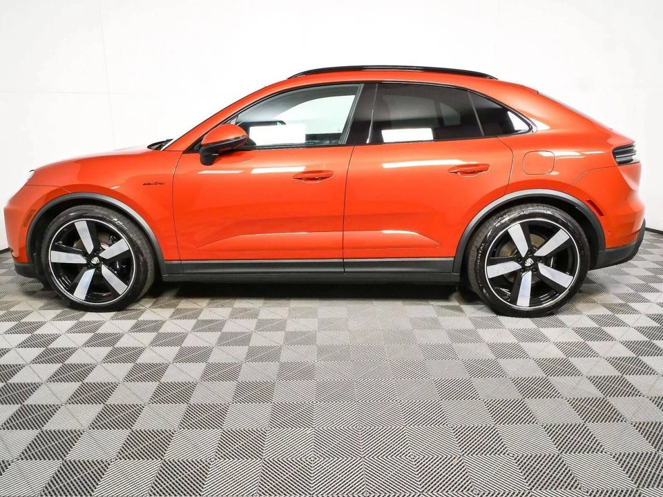 2025 Porsche Macan Electric - Image 2 of 4