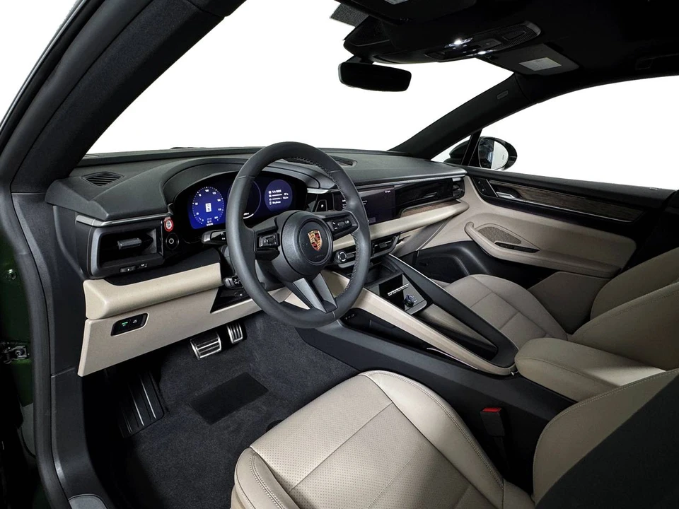 2025 Porsche Macan Electric - Image 4 of 5