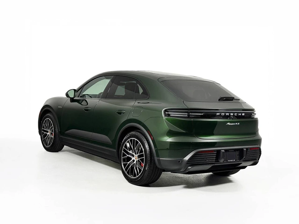 2025 Porsche Macan Electric - Image 3 of 5