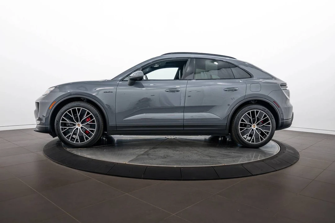 2025 Porsche Macan Electric - Image 2 of 5