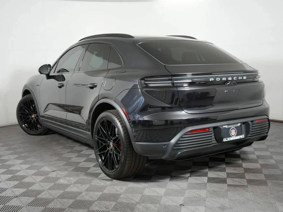 2025 Porsche Macan Electric - Image 3 of 5