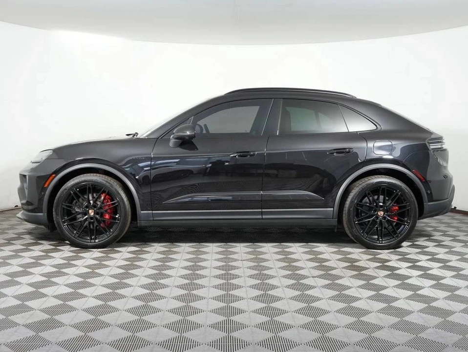2025 Porsche Macan Electric - Image 2 of 5