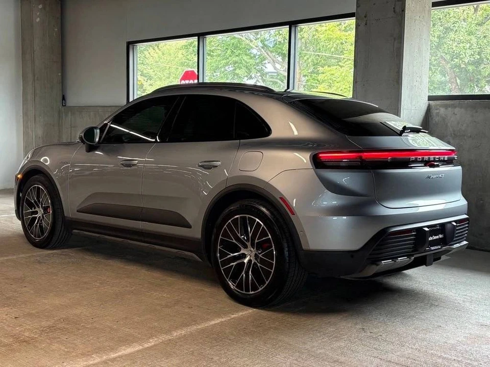 2025 Porsche Macan Electric - Image 3 of 4