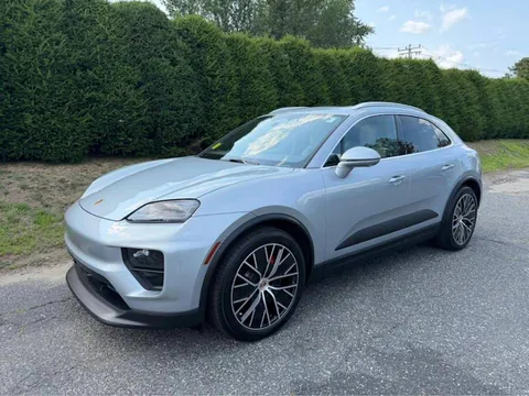 2025 Porsche Macan 4S Electric