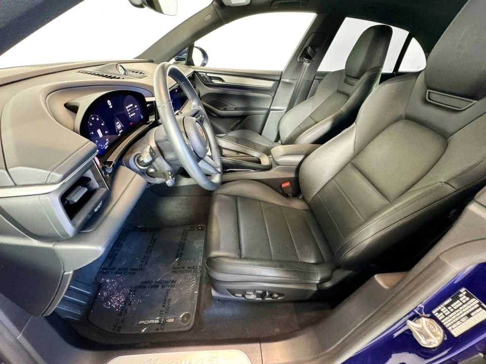 2025 Porsche Macan Electric - Image 5 of 5