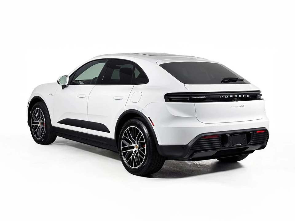 2025 Porsche Macan Electric - Image 3 of 5