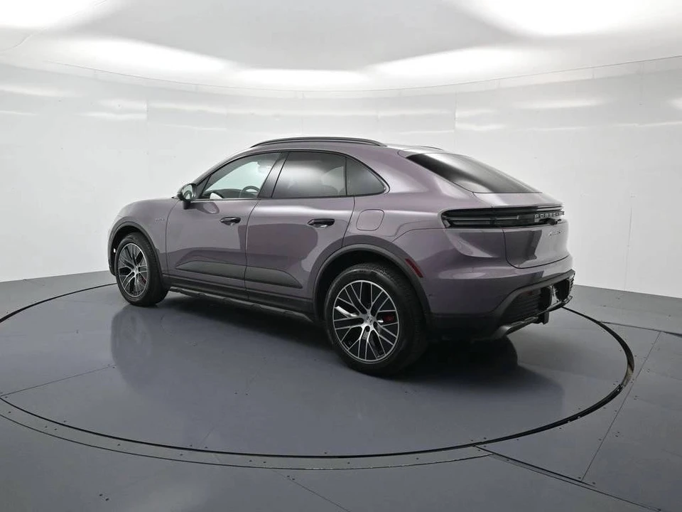 2025 Porsche Macan Electric - Image 3 of 4