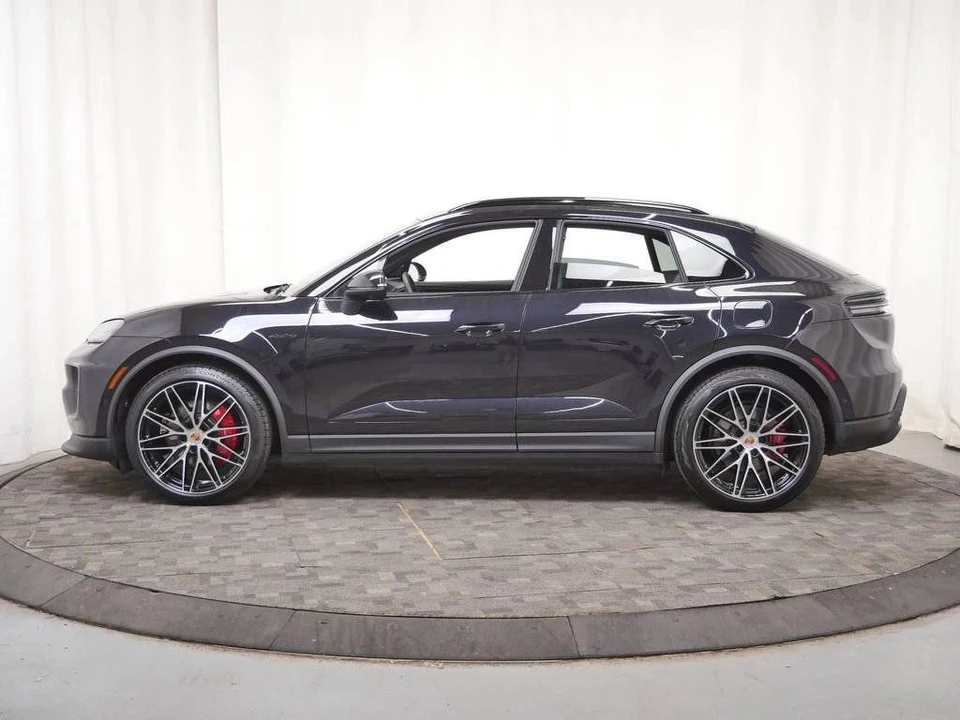 2025 Porsche Macan Electric - Image 2 of 5