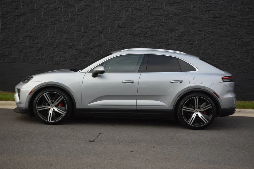 2025 Porsche Macan Electric - Image 2 of 5