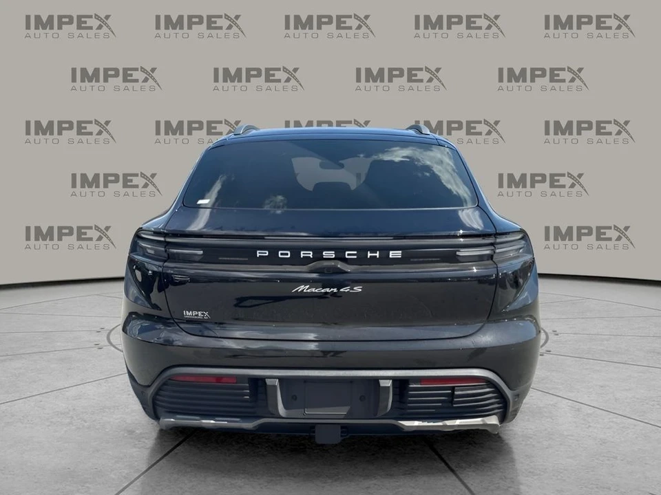 2025 Porsche Macan - Image 4 of 31