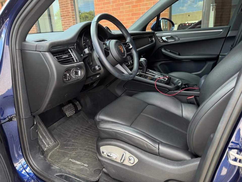 2025 Porsche Macan - Image 8 of 14