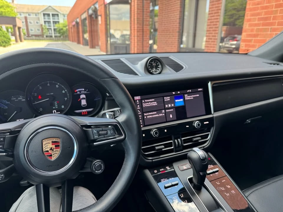 2025 Porsche Macan - Image 11 of 14